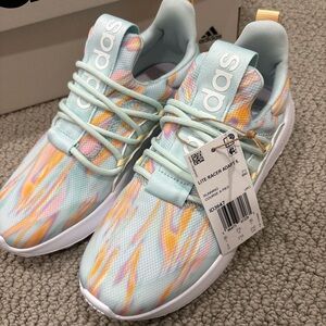 Adidas girls shoes. nwt